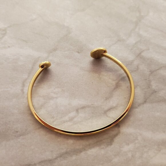 ✨ Stella and Dot Rhinestone Crystal Pave Gold Disk Cuff Bracelet Minimalist ✨ - Picture 7 of 9
